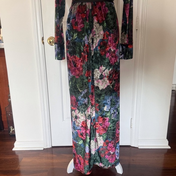 “ZARA” Floral Velvet Wrap Kimono Dress - Picture 14 of 16